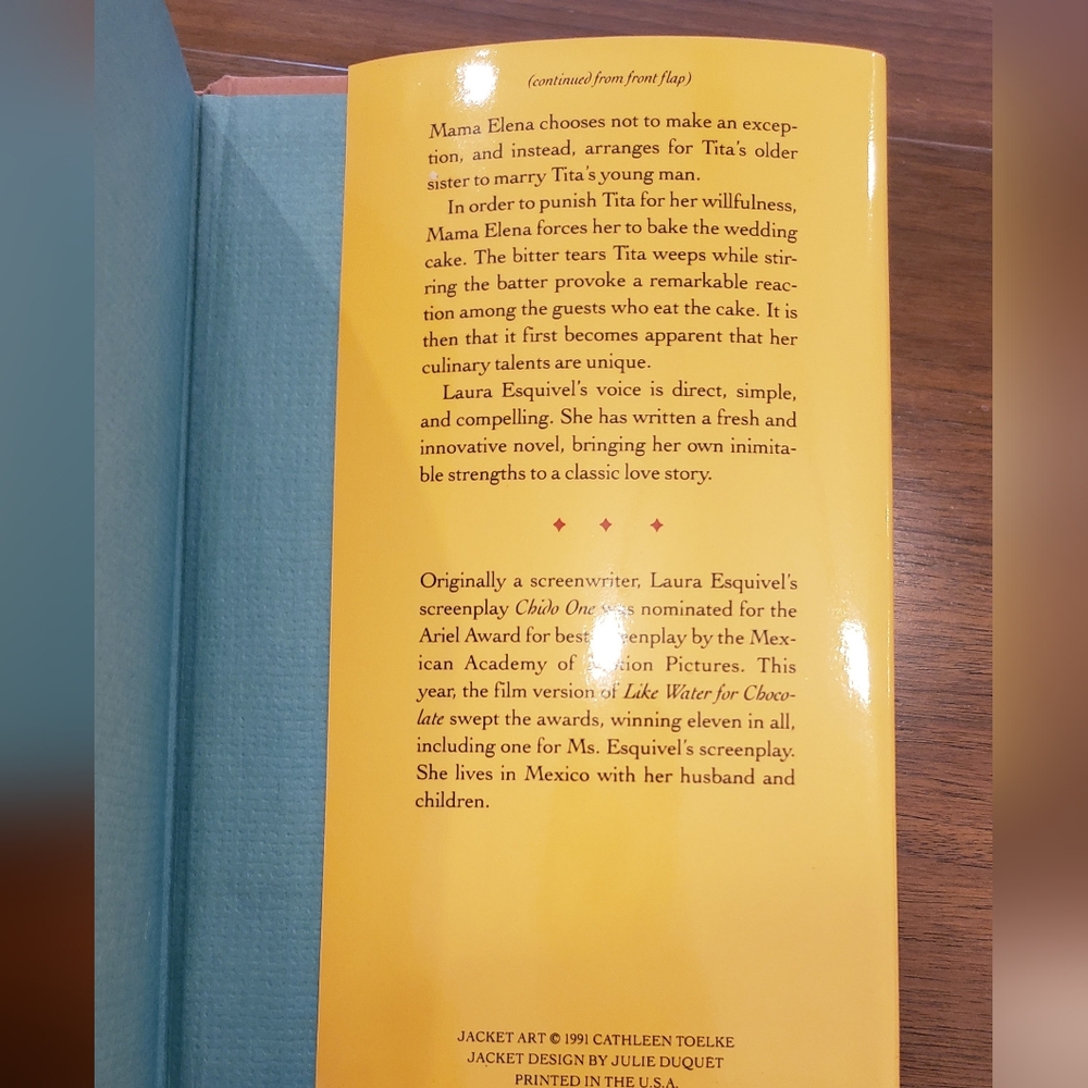 Like Water For Chocolate Hardback Novel - Picture 6 of 7